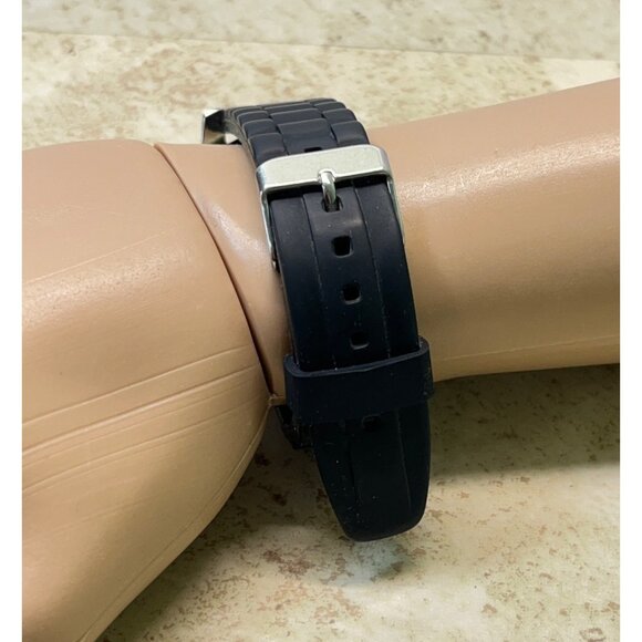 Modern Black Silicone Watch Unisex Quartz Water Resistant Silver Tone - Picture 2 of 8